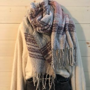 Urban Outfitters Accessories - {uo} chunky blanket scarf Urban Outfitters Accessories - {uo} chunky blanket scarf